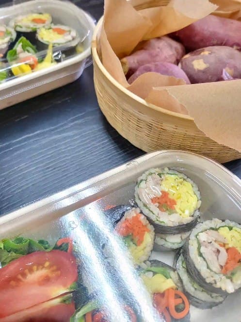밥도 먹는 꽃집